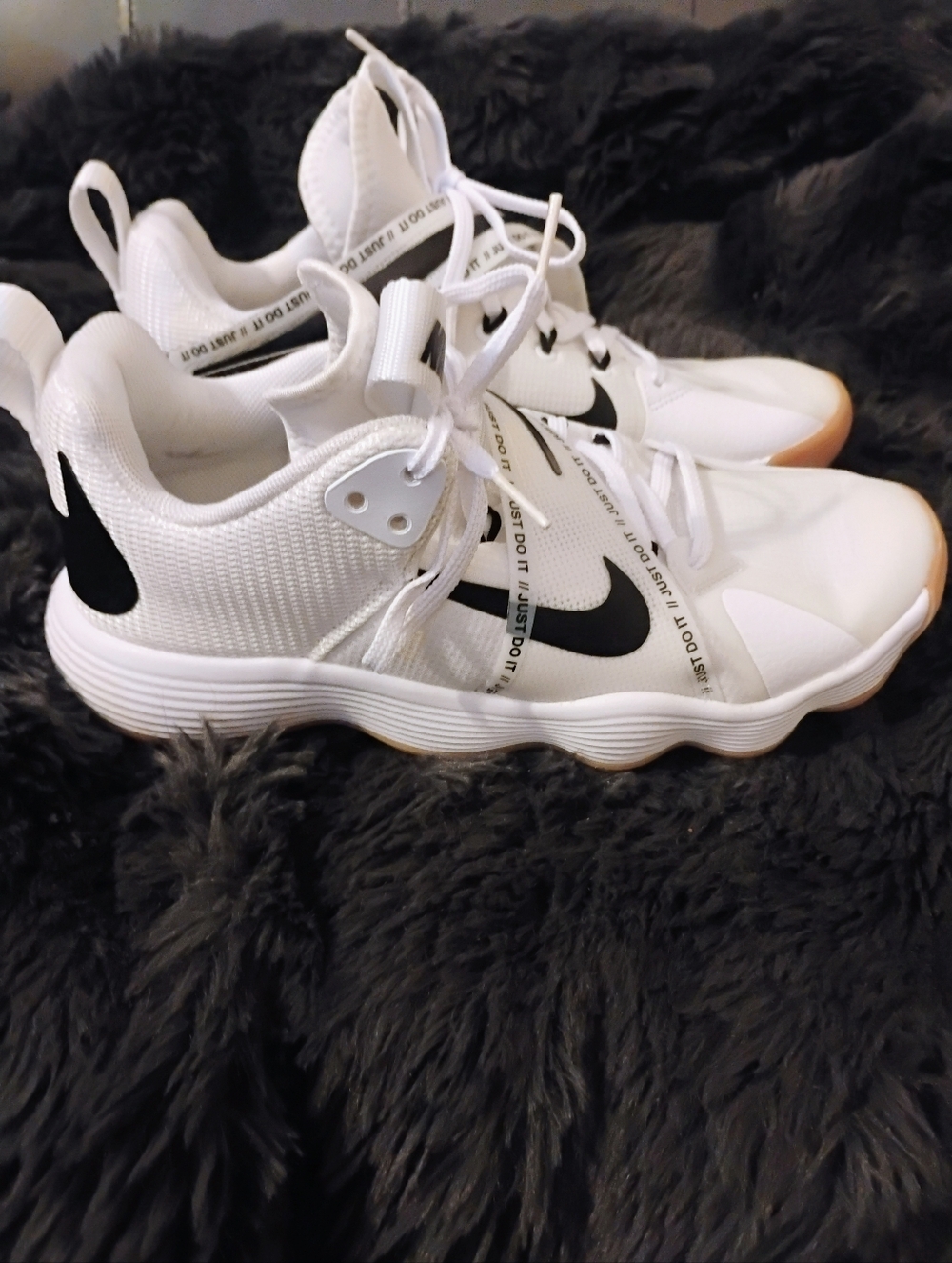 Men's Brand New Nike React Hyperset Sneakers - Picture 4 of 8